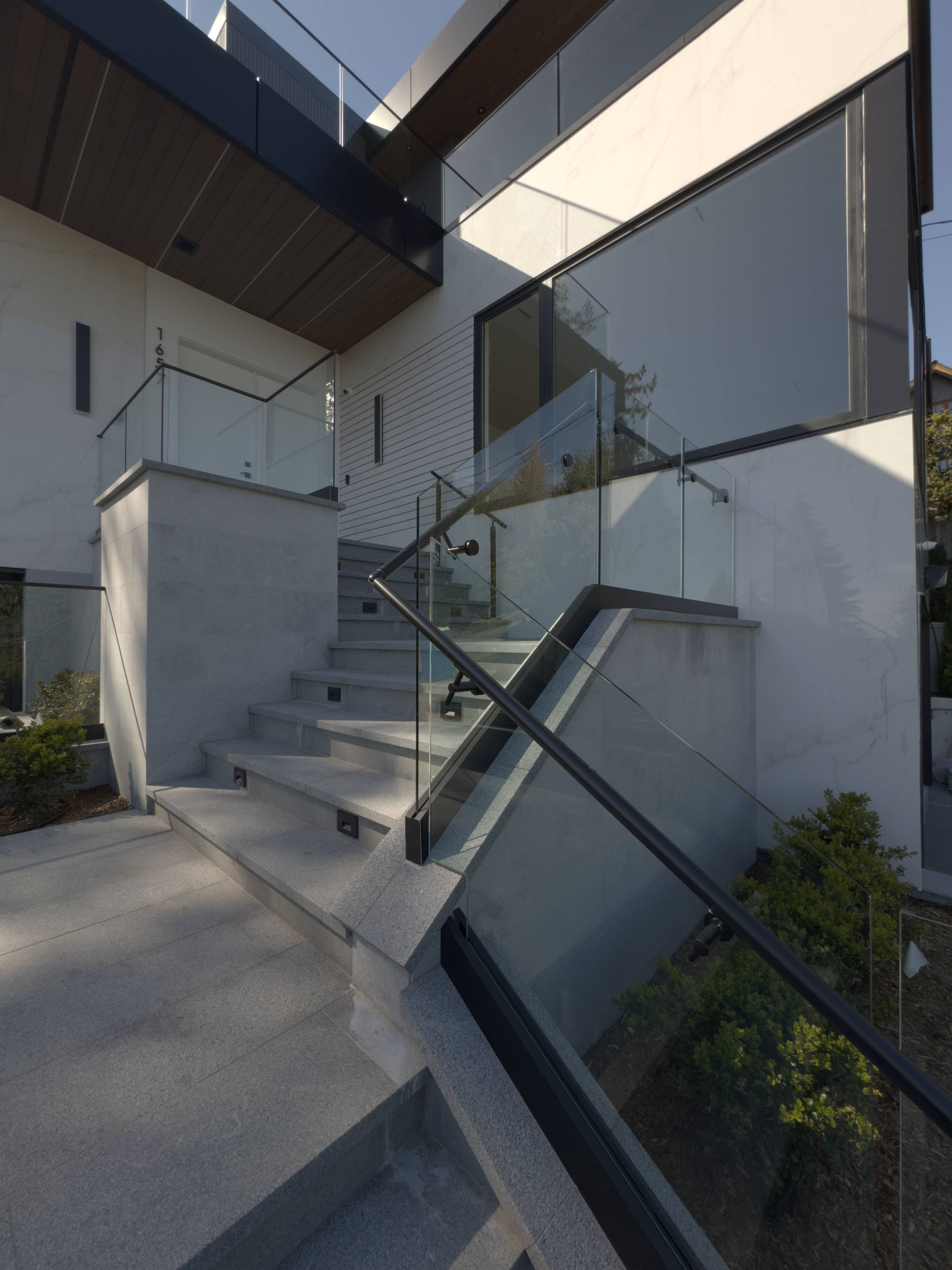  Elegant Glass Railings in Port Coquitlam Homes 